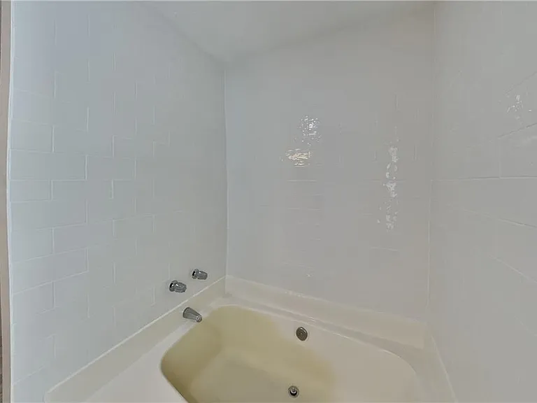 620 Gregory Manor Dr SW — Photo 9