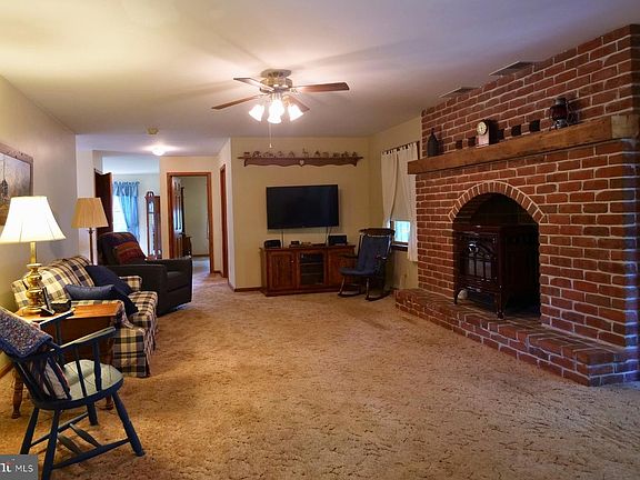 5th image of 308 Blacksmith Rd