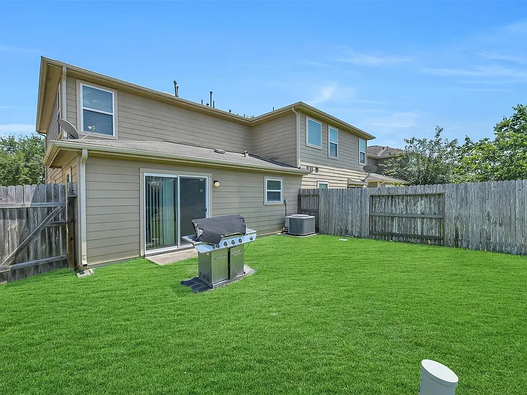 15134 Trinity Meadow Dr — Photo 23
