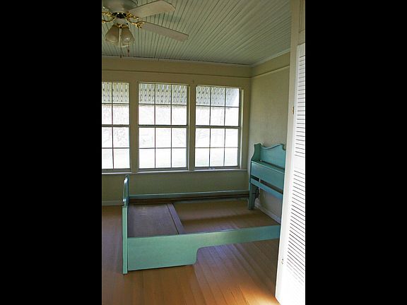 2nd image of 506 S Main St
