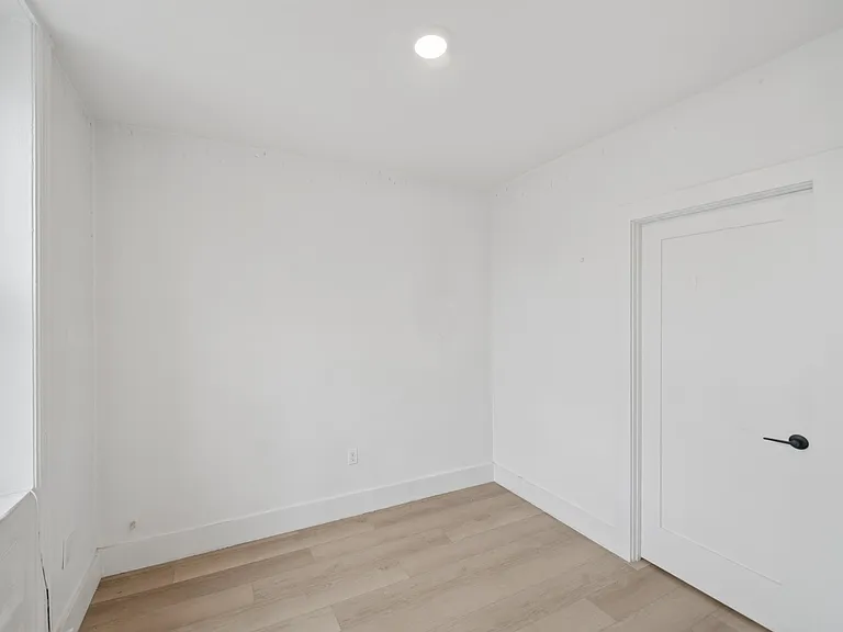 1327 Willow Ave #3 — Photo 13