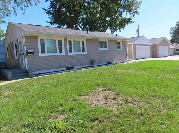 3100 4th Avenue Pl, Sioux City, IA 51106