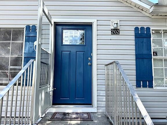 2nd image of 202 ASH Street