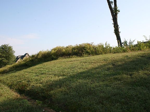 3rd image of 1501 Adventure Ct