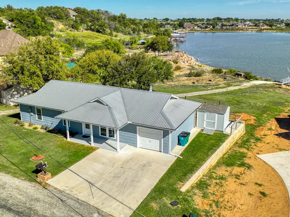 701 Marco Dr, Runaway Bay, TX 76426