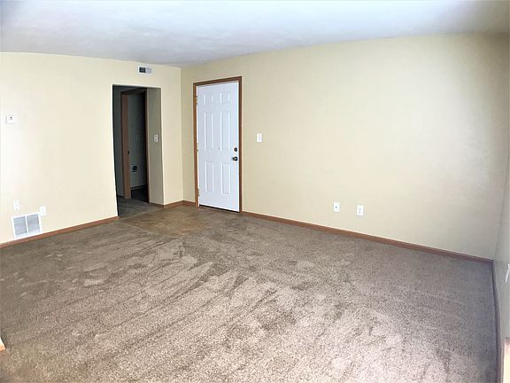 2nd image of 89 Riverview Dr APT 4