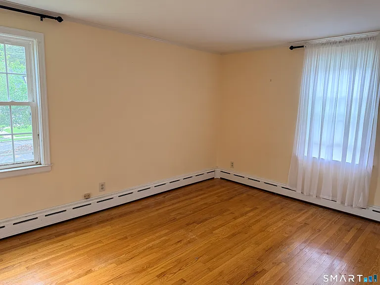 1060 Farmington Ave #3 — Photo 7