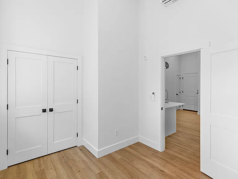 99 Richmond St #204 — Photo 7