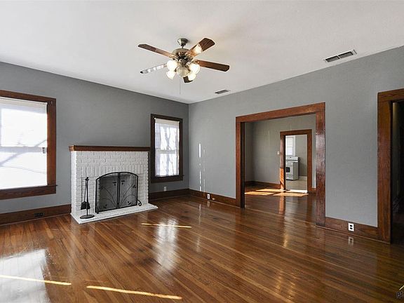 2nd image of 530 San Antonio St