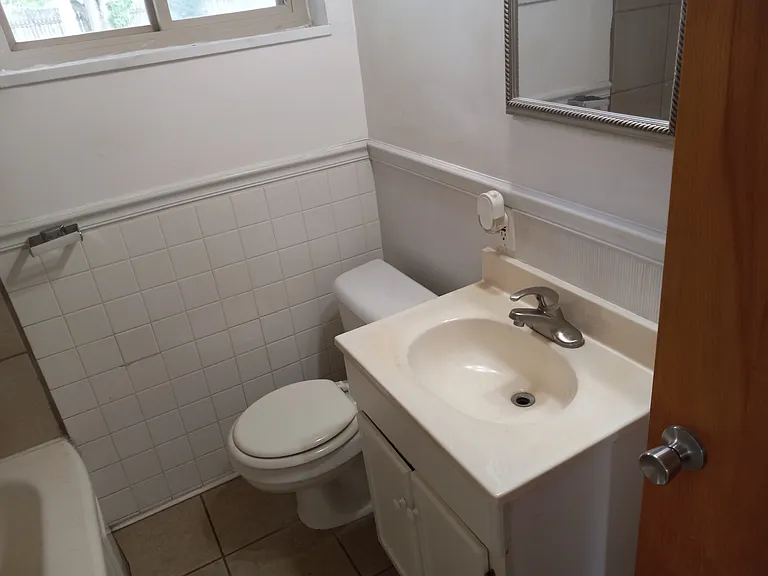 3827 Kingswood Dr — Photo 16