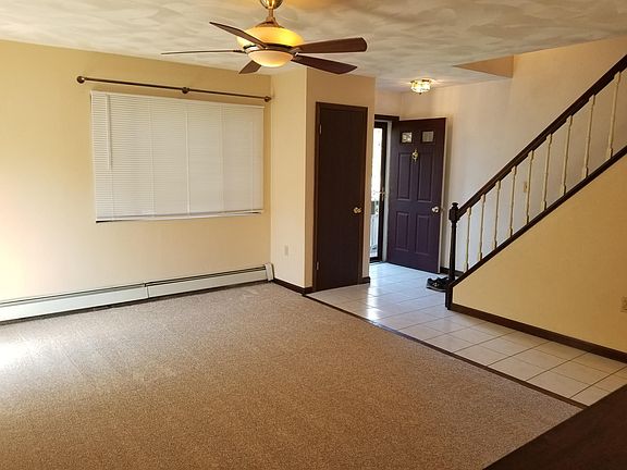 3rd image of 702 Christopher Ave #1