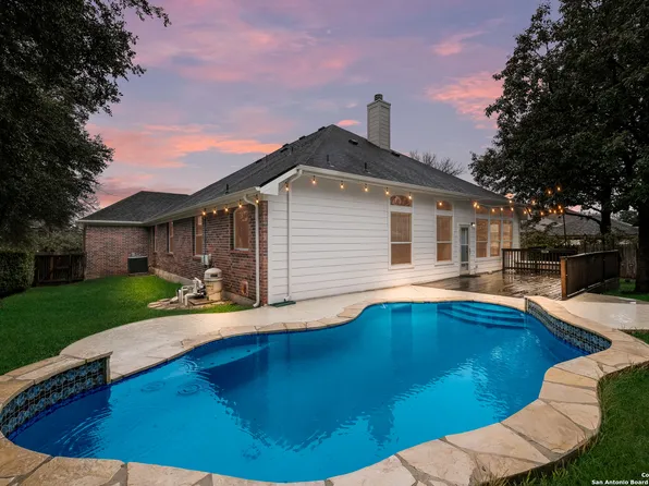 409 FRANK BAUM DR, Schertz, TX 78154