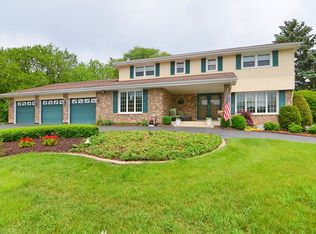 7540 W Ishnala Dr, Palos Heights, IL 60463