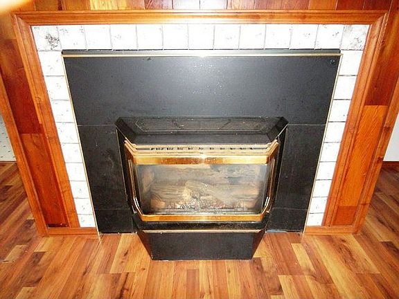 5th image of 510 W Tacoma St