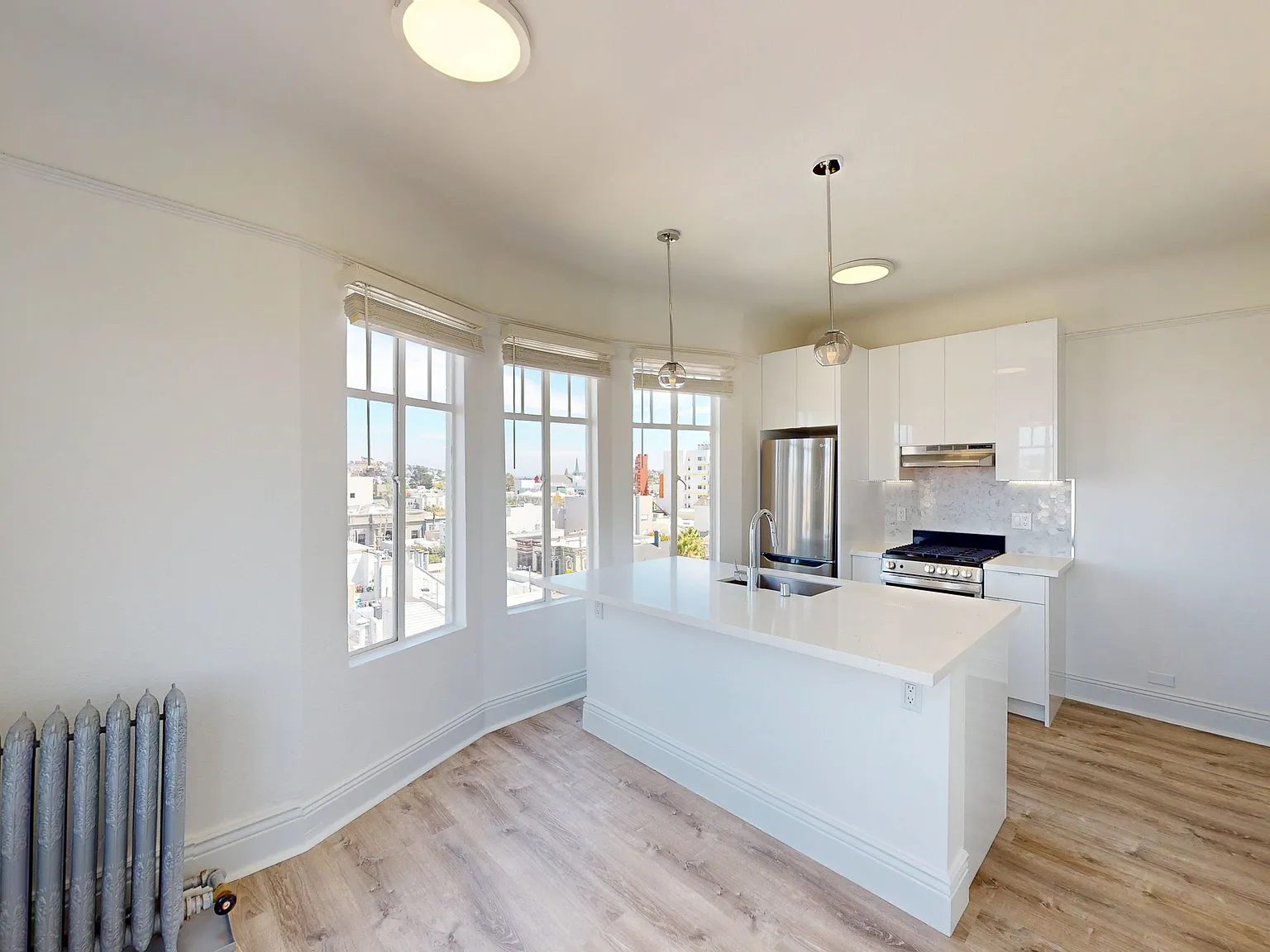 Top Floor Corner Unit - Mission District 1br | In-Unit Laundry | Pet Friendly — Photo 1