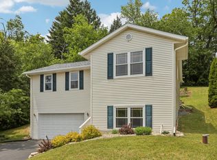 34116 Valley Dr, Burlington, WI 53105