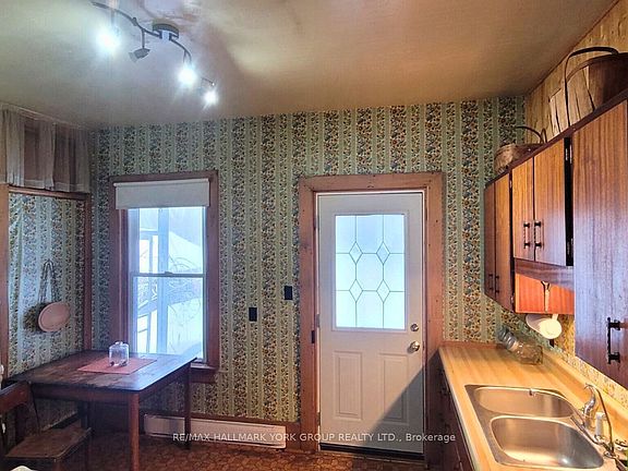 4th image of B40508 Center Rd