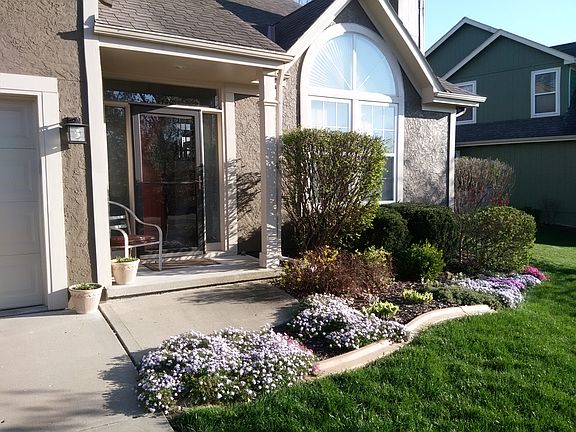 2nd image of 5623 N Ames Ave
