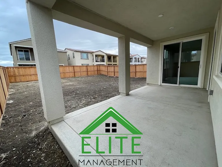 5742 Harveston Way — Photo 23