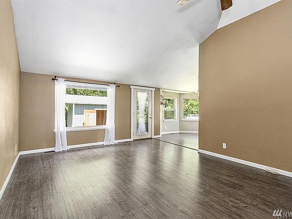 3rd image of 4145 SE Dover Ct