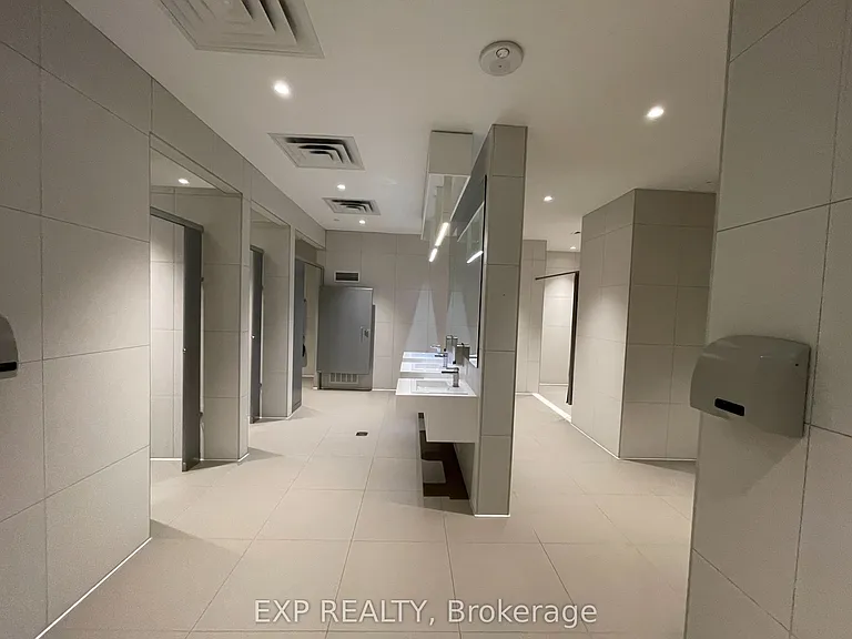 195 Redpath Ave #2015 — Photo 29