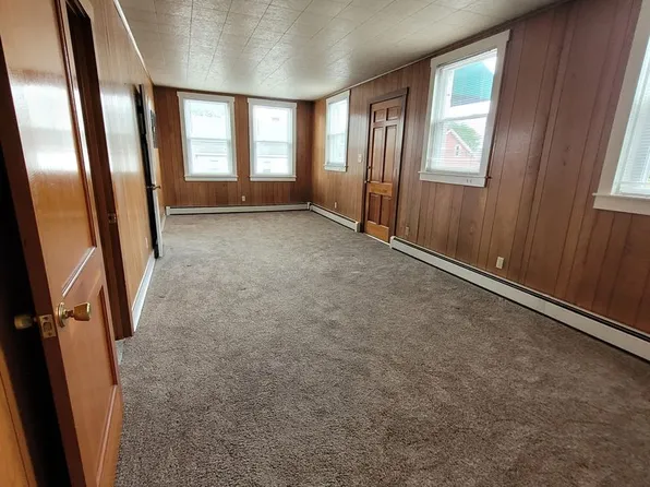 40 S Charlotte St, Manheim, PA 17545