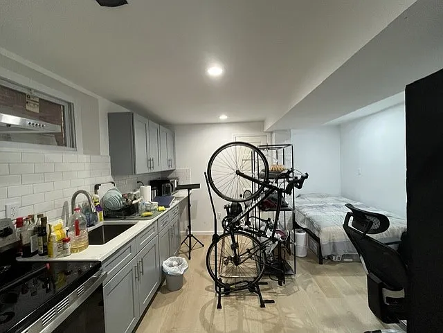 Orange St — Photo 1