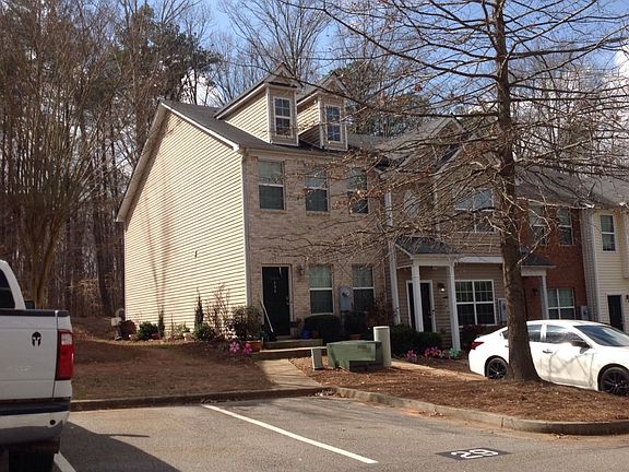 3rd image of 484 Berckman Dr