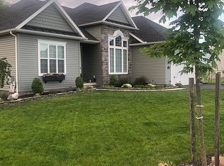 15 Alexander Dr, Hanover, PA 17331