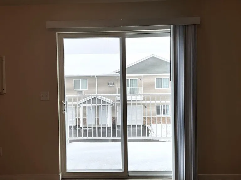 713 Caroline St — Photo 121