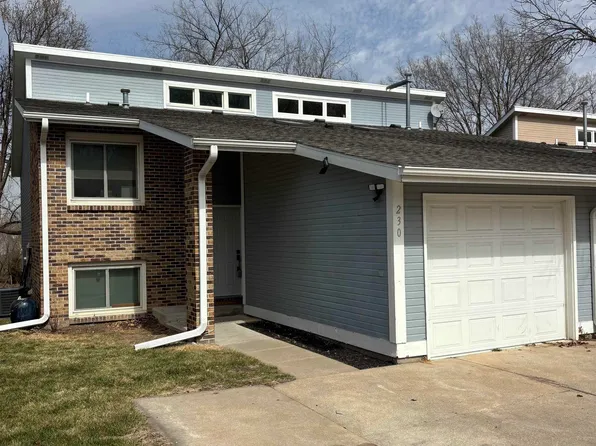 230 Parkside Ln, Lincoln, NE 68521