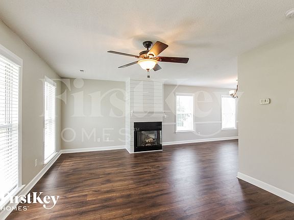 4th image of 1703 Glenn Meade Dr