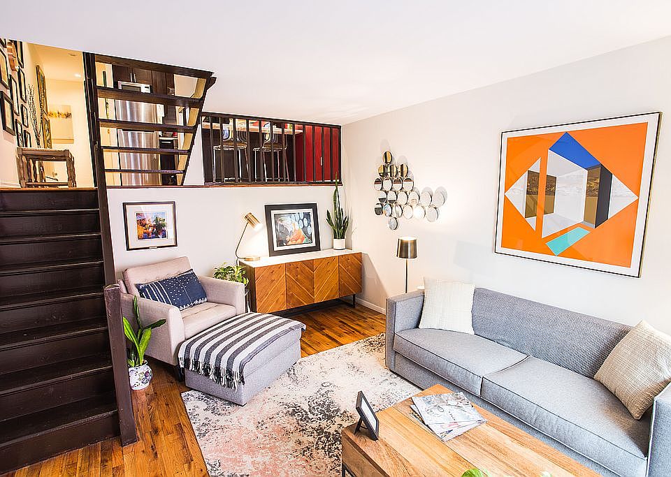 Spacious living room