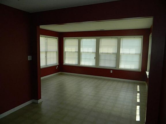 4th image of 5353 Bombay Dr