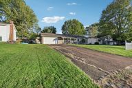 Bob Ave-S1510-001.jpg