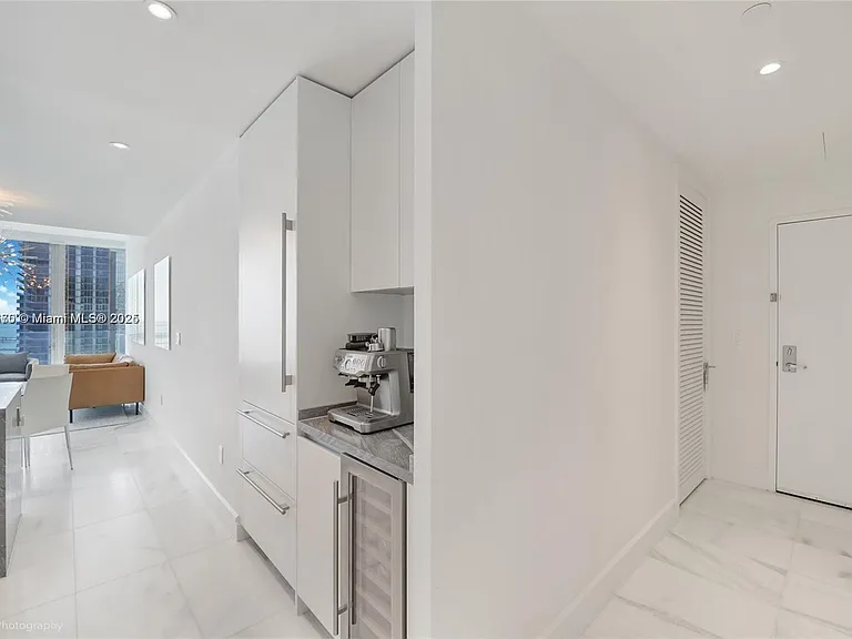 700 NE 26th Ter #3204 — Photo 17