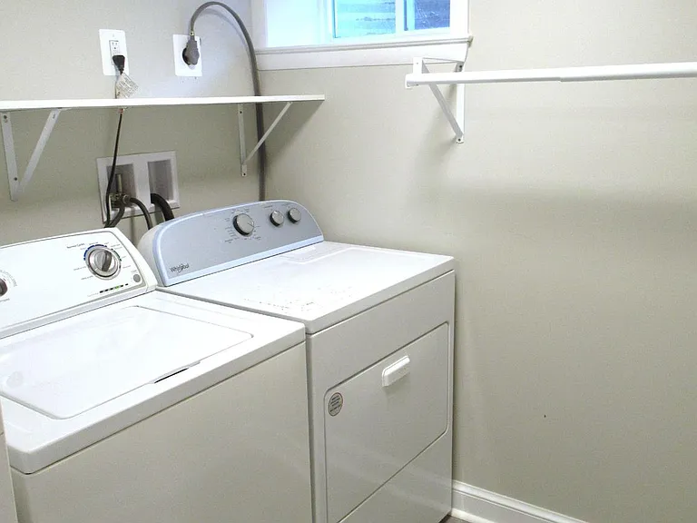 2142 N Stafford St #1 — Photo 27