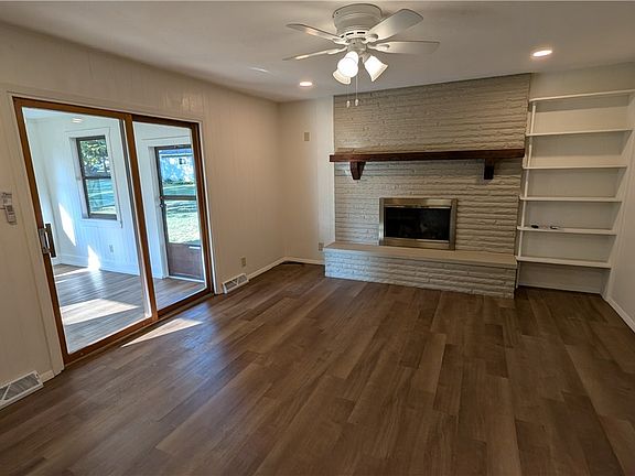 5th image of 2404 Vezber Dr