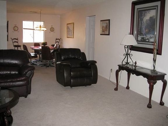 Living Room/Dining Area