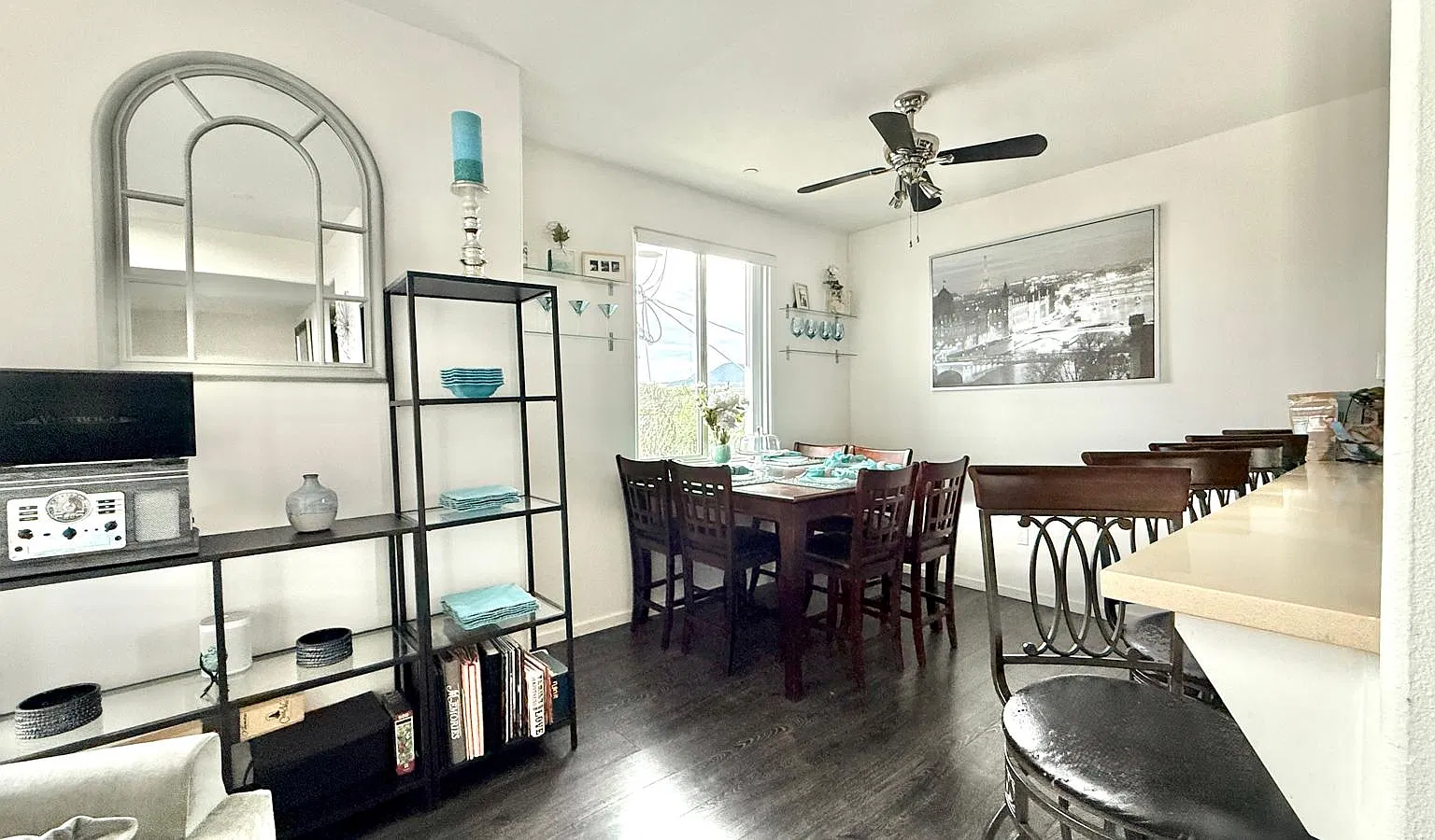 5227 Denny Ave — Photo 4