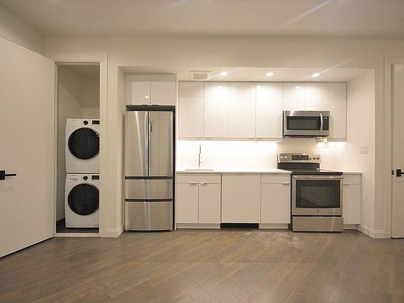 2nd image of 1321 Union St #1