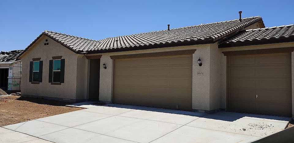 1st image of 40475 W James Ln