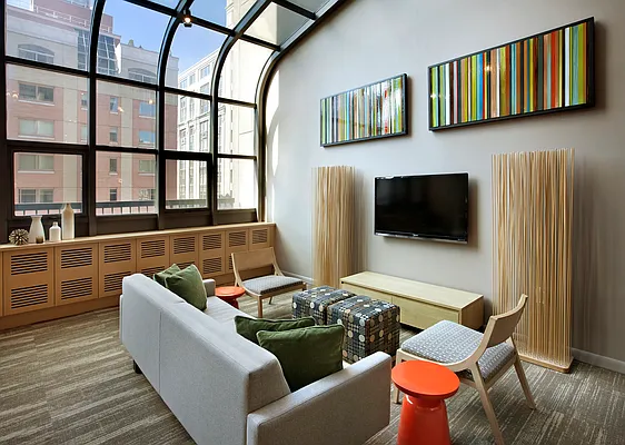 Rented by Greystar | media 20