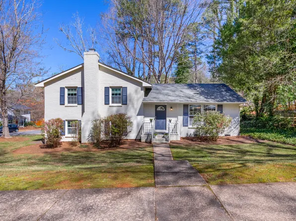 516 Northclift Dr, Raleigh, NC 27609