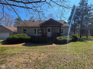 1288 Shoman Dr, Waterford, MI