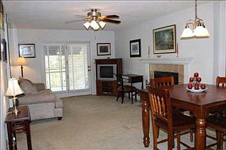 3rd image of 810 Northlake Dr