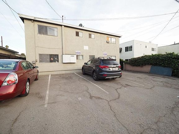 5th image of 7733 Newlin Ave APT B