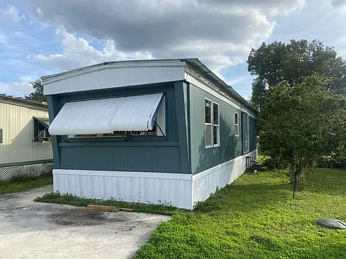 1250 Lakeview Dr Photo 1