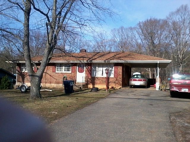 1st image of 423 Oakwood Dr