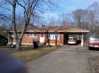 423 Oakwood Dr, Hurt, VA 24563